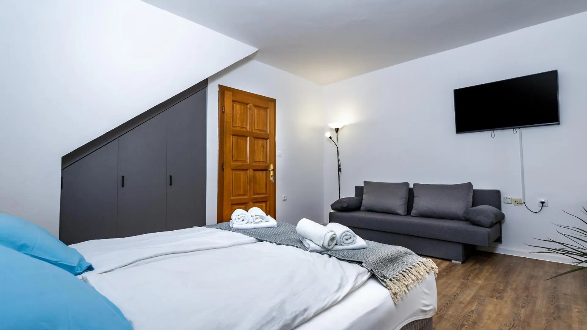 Apartments Dida Sime Starigrad Paklenica