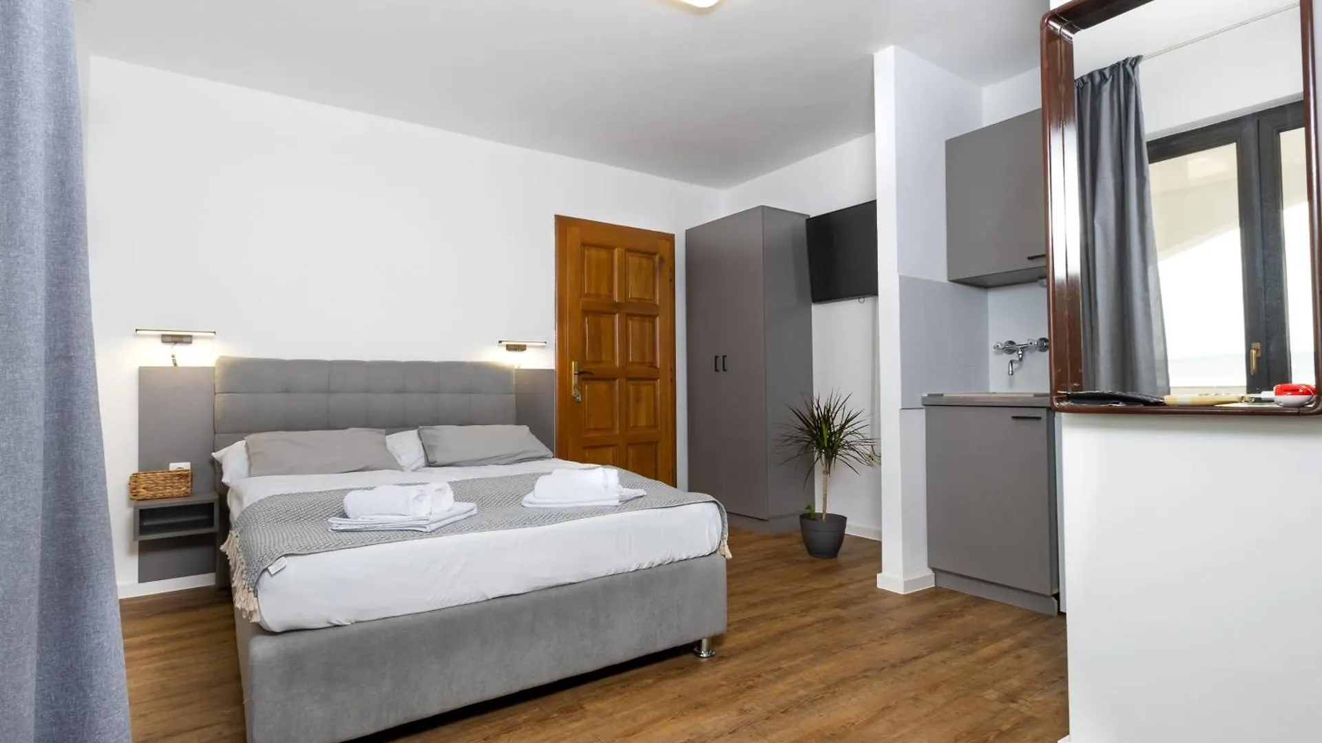 Apartments Dida Sime Starigrad Paklenica Κροατία